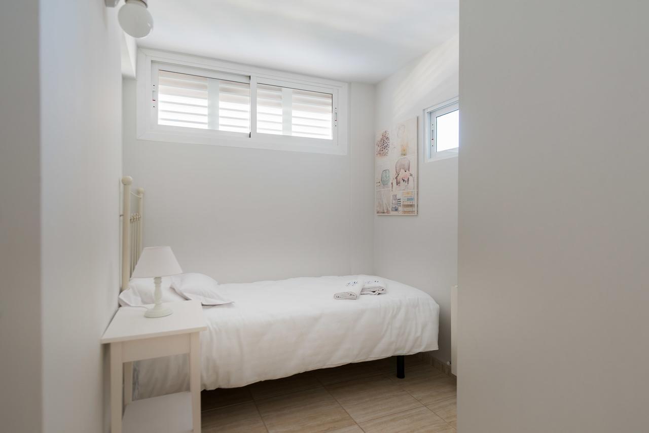 Apartamentos Marta Playa Alicante Esterno foto