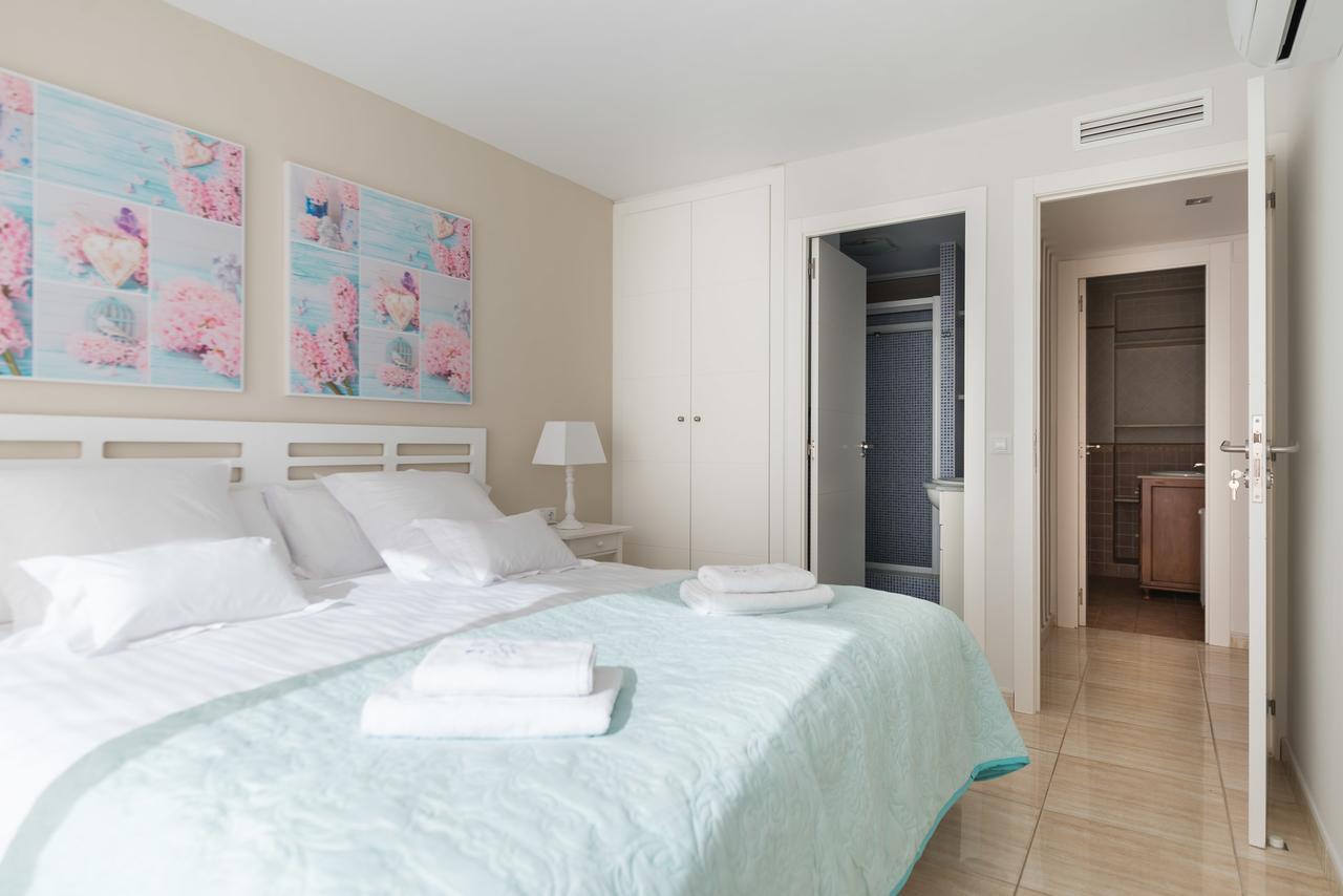 Apartamentos Marta Playa Alicante Esterno foto